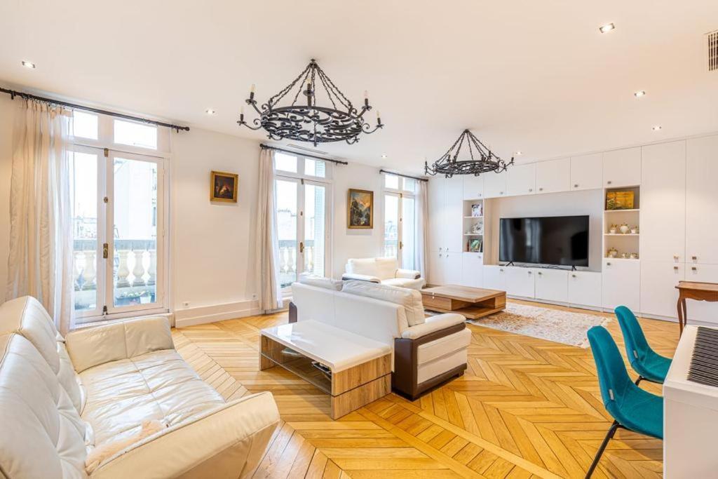 Apartment Victor Hugo